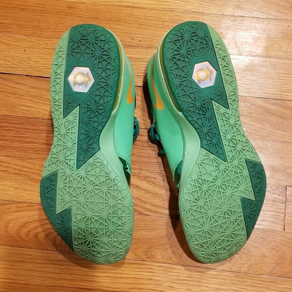 SOLD!!Retro NIKE KD6 "Easter" Sneakers - Picture 4 of 8